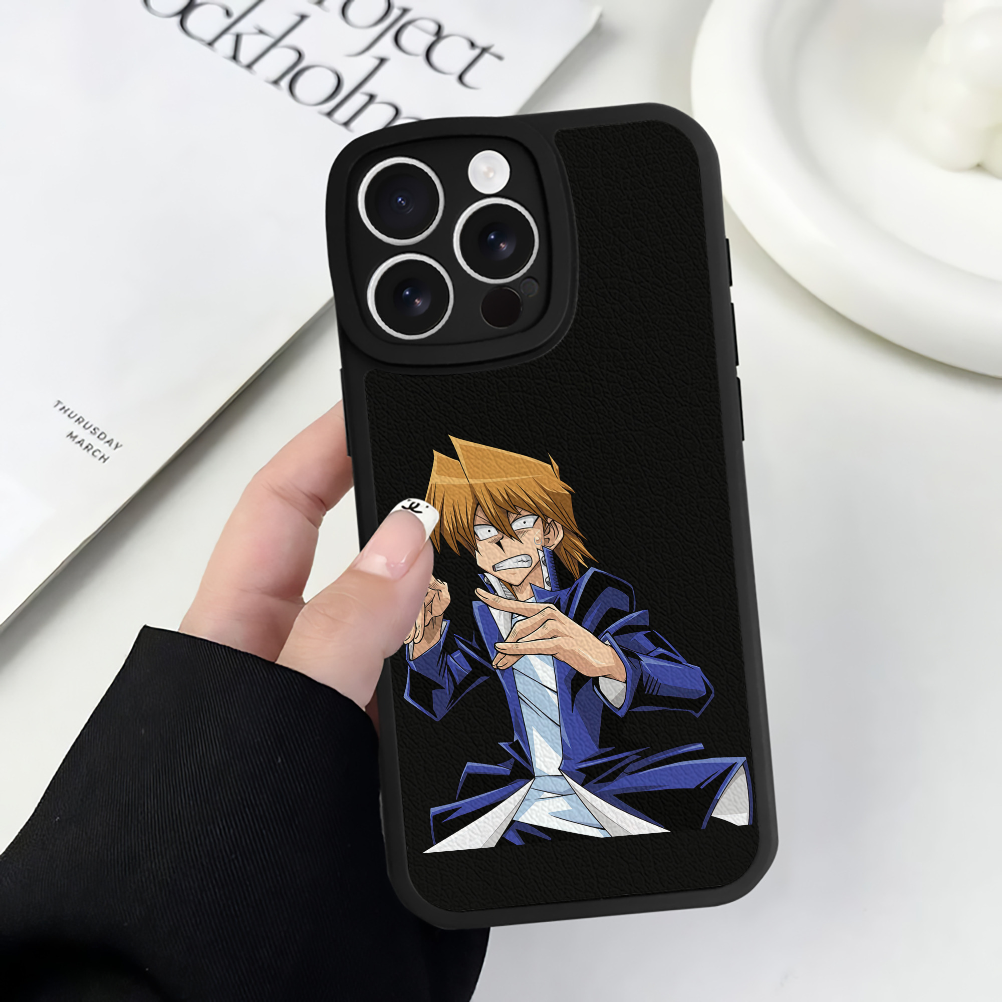 （画像用） 遊☆戯☆王 Yu-Gi-Oh! 【iPhone 16シリーズ対応】シリコンスマホケース（レザー調） 材質：シリコン